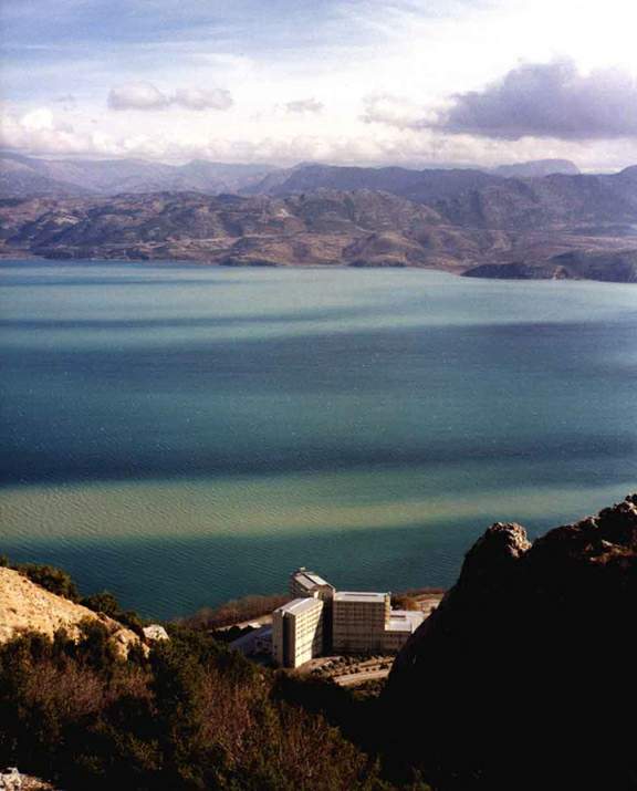 EKHHast1.jpg (39722 bytes)