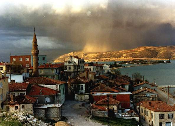 egirdir1copy1.jpg (38313 bytes)