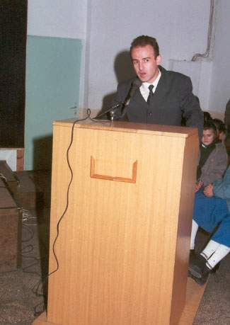 zoonoz2.jpg (16584 bytes)